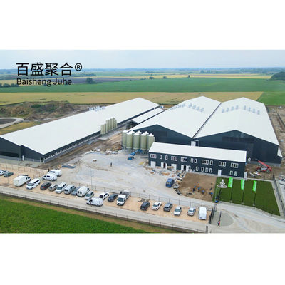 Galvanize Domuz yetiştirme ekipmanları Domuz çiftliği kalitesi çelik için prefabrik çelik çerçeve kulübeleri
