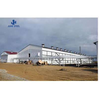 Çelik yapısı ve tek çelik yapraklı çatı duvarı ile prefabrik domuz çiftliği evi