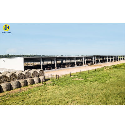 Q235/Q345B Sınıf Metal Çiftlik Binaları Yaşayış Odaları Prefabrik At Arenası