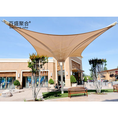 Güneş Gölgesi Tensile Membran Mimarisi 400/350N/5CM Yıkım Gücü